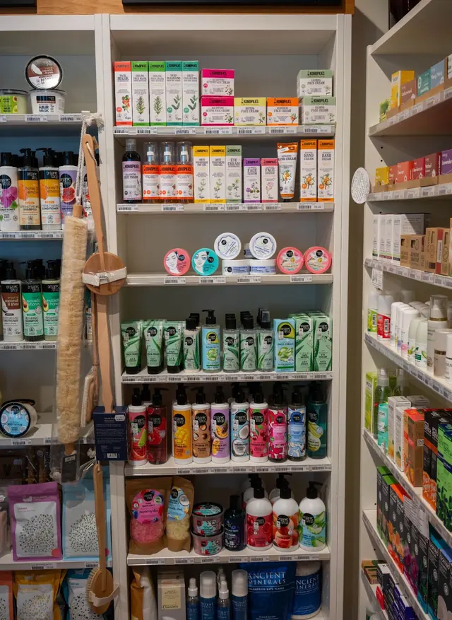 Ansiktskrämer från Dr. Konopka’s och kroppsprodukter från Organic Shop i Hälsokraft Orminge